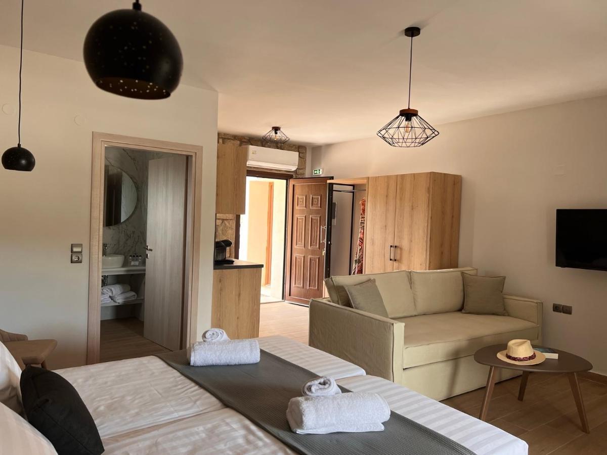 Michelangelo Suites And Apartments Valanidorachi Екстер'єр фото