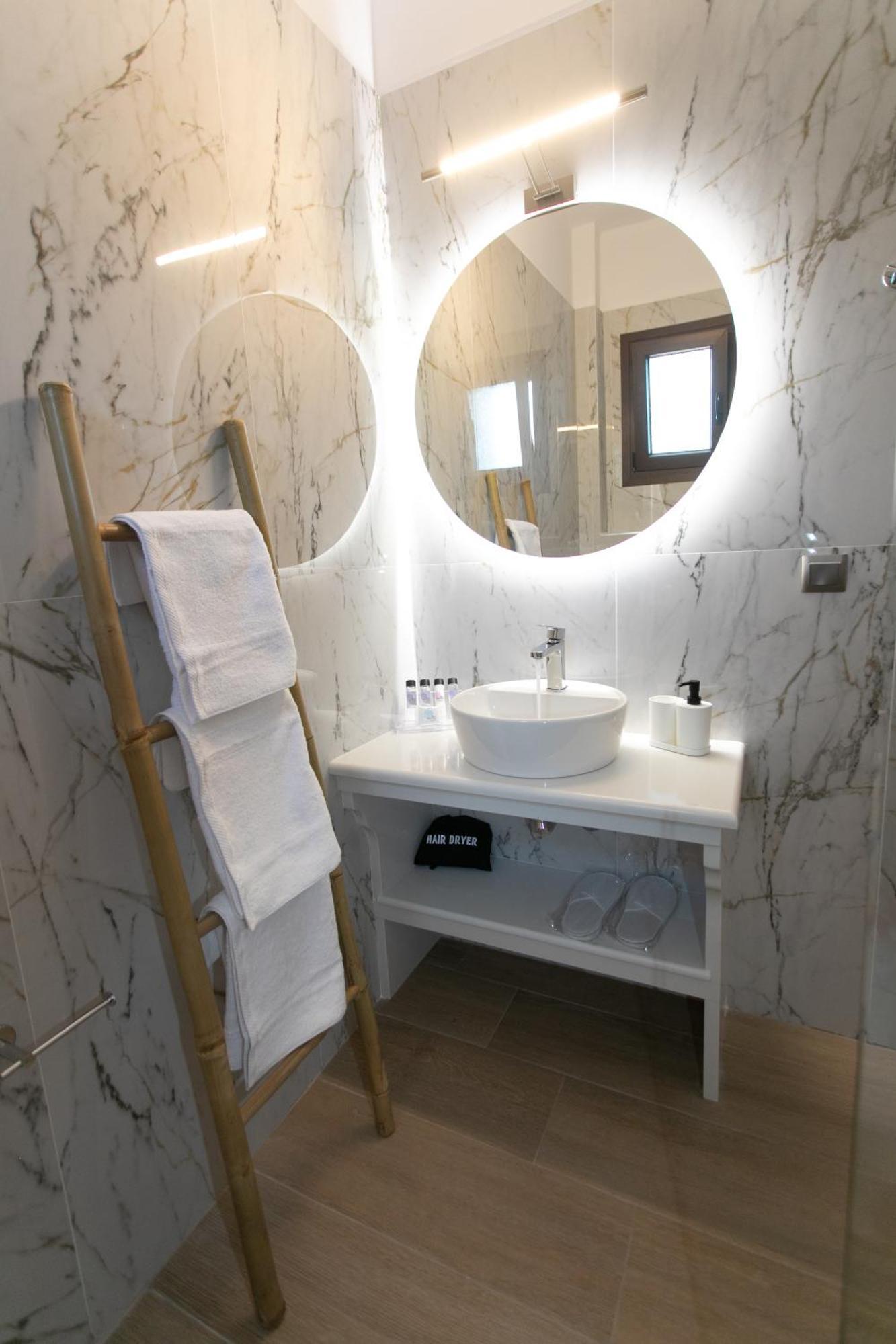 Michelangelo Suites And Apartments Valanidorachi Екстер'єр фото