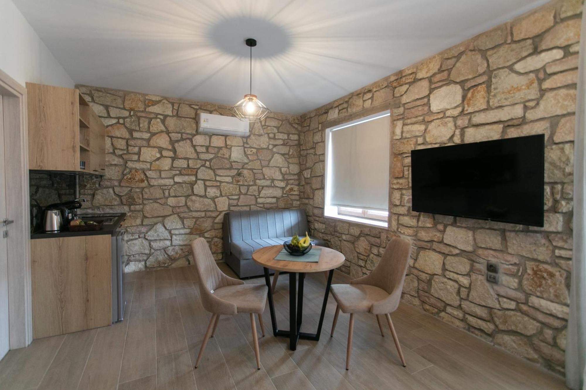 Michelangelo Suites And Apartments Valanidorachi Екстер'єр фото